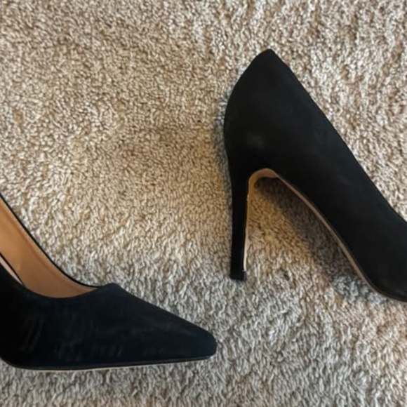 Black Heels - Picture 3 of 3